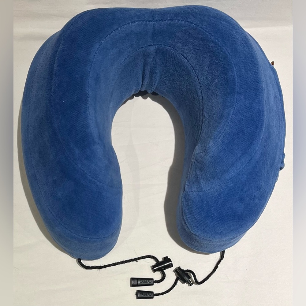 Cabeau Evolution Plus Memory Foam Travel Neck Pillow